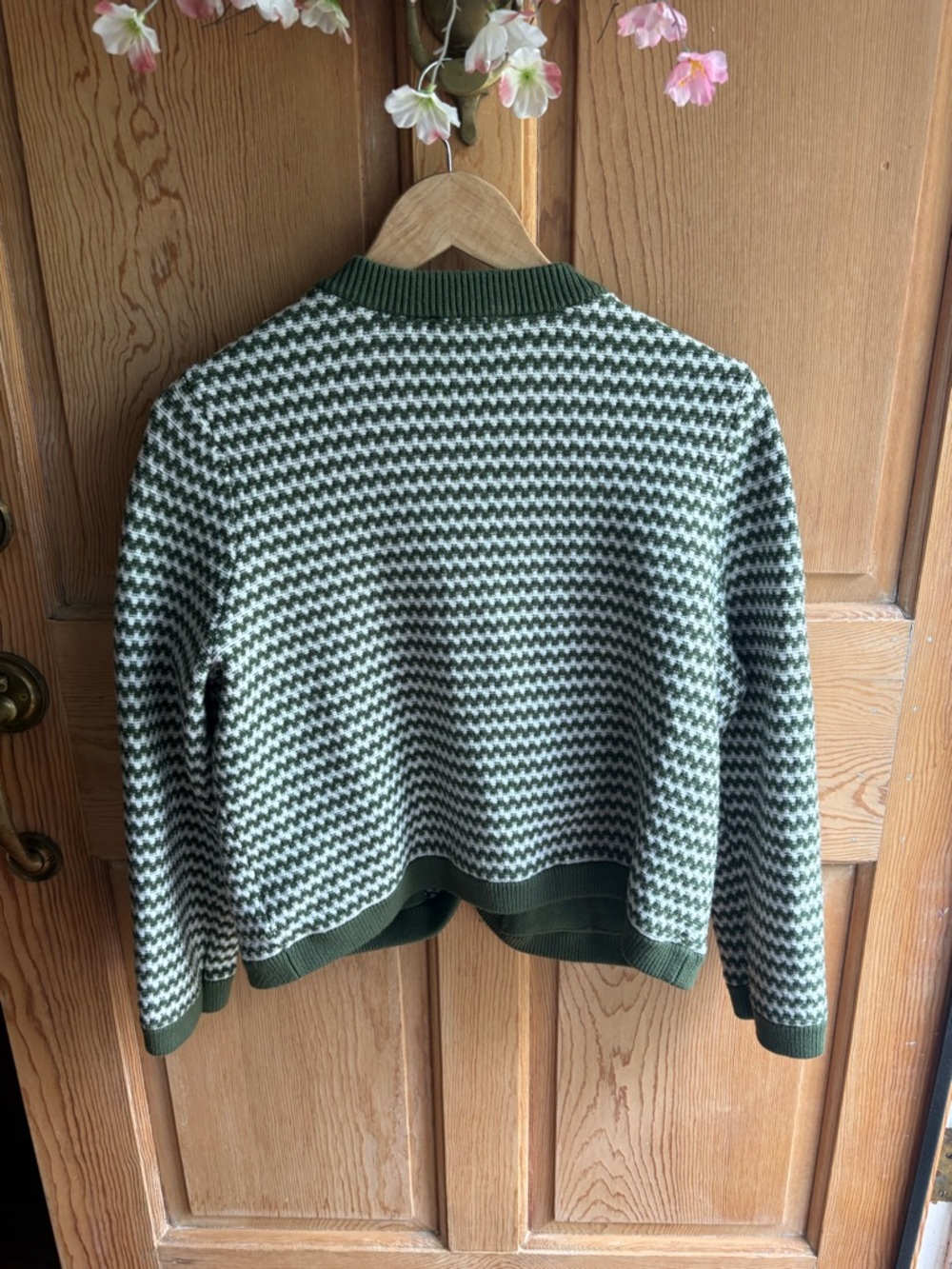 Green & White Stripe Cardigan | Gold Buttons | size Large - Picture 2 of 6